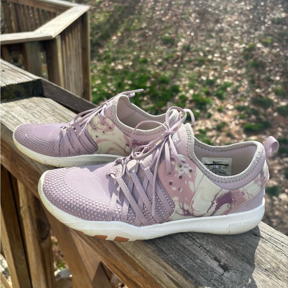 Nike Free in light purple, great condition !